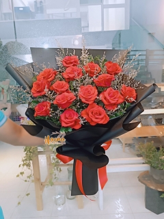 18 Bó Hoa Sắc Đỏ