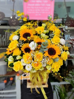 32 Giỏ Hoa Hồng Vàng